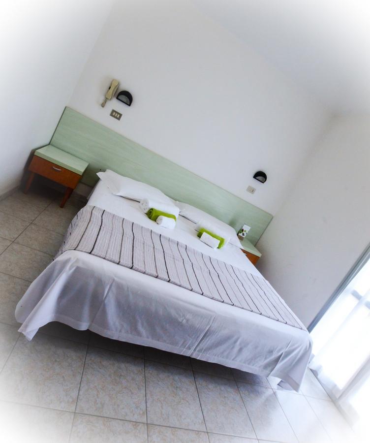 Hotel Villa Cesira Bellaria-Igea Marina Exterior photo